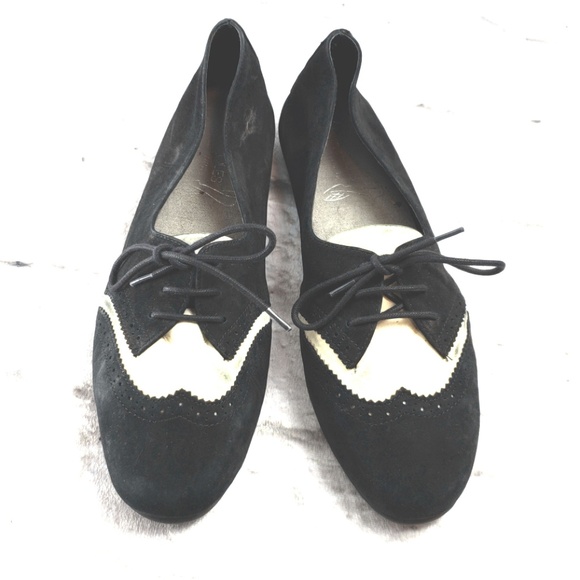 womens black and white wingtip shoes